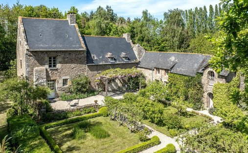 House in Saint-Malo, Brittany, France 1