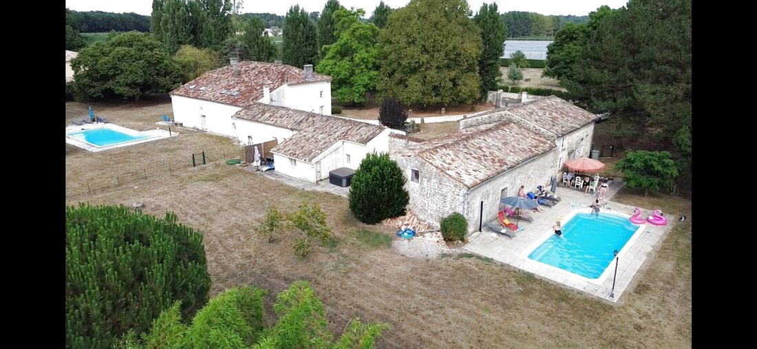 Haus in Saint-Sigismond-de-Clermont, Neu-Aquitanien, Frankreich 1 - 18880867