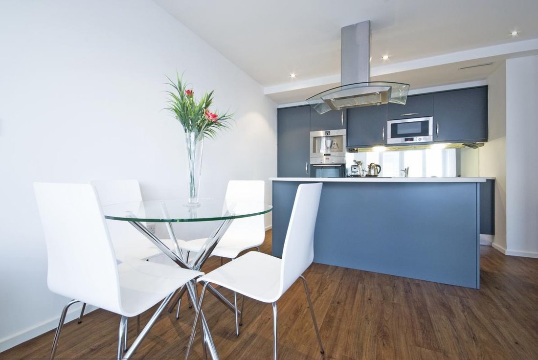 Apartment in Plateau-Mont Valérien, Rueil-Malmaison, France 3 - 18885559