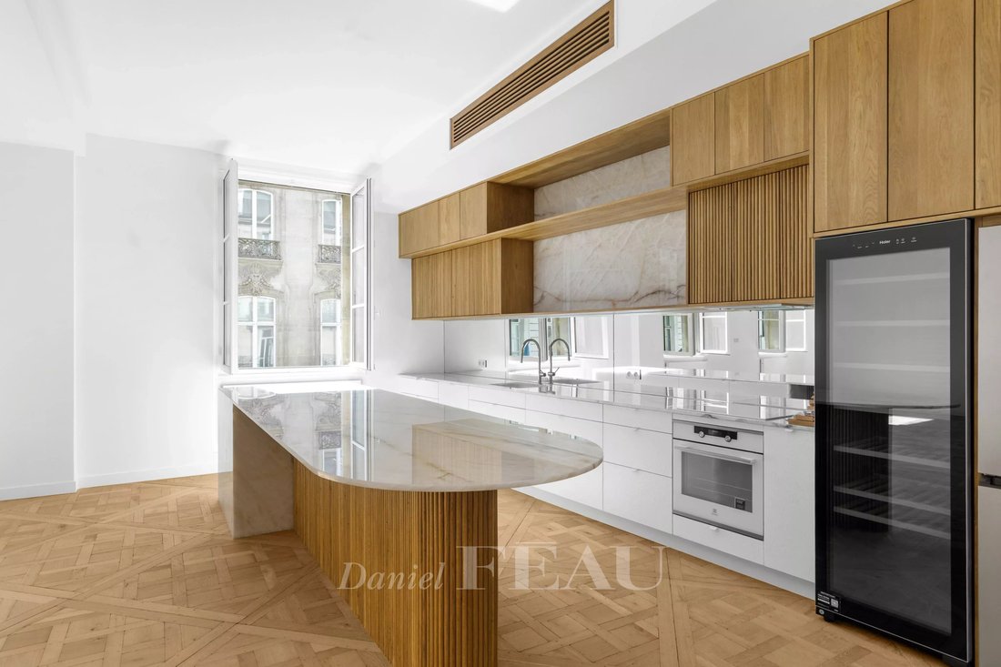 Wohnung in Elysées-Madeleine, Paris 8e Arrondissement, Paris 3 - 18884182