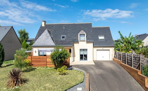House in Cancale, Brittany, France 1