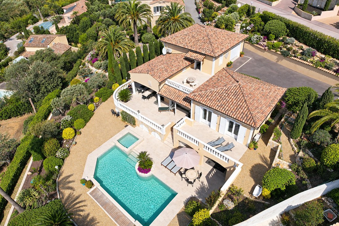 Villa à Les Issambres, Roquebrune-sur-Argens, France 1 - 16968835