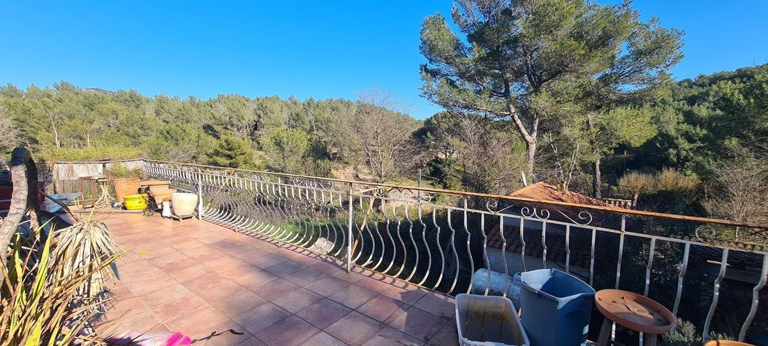 Casa a Cuges-les-Pins, Provenza-Alpi-Costa Azzurra, Francia 3 - 18880654