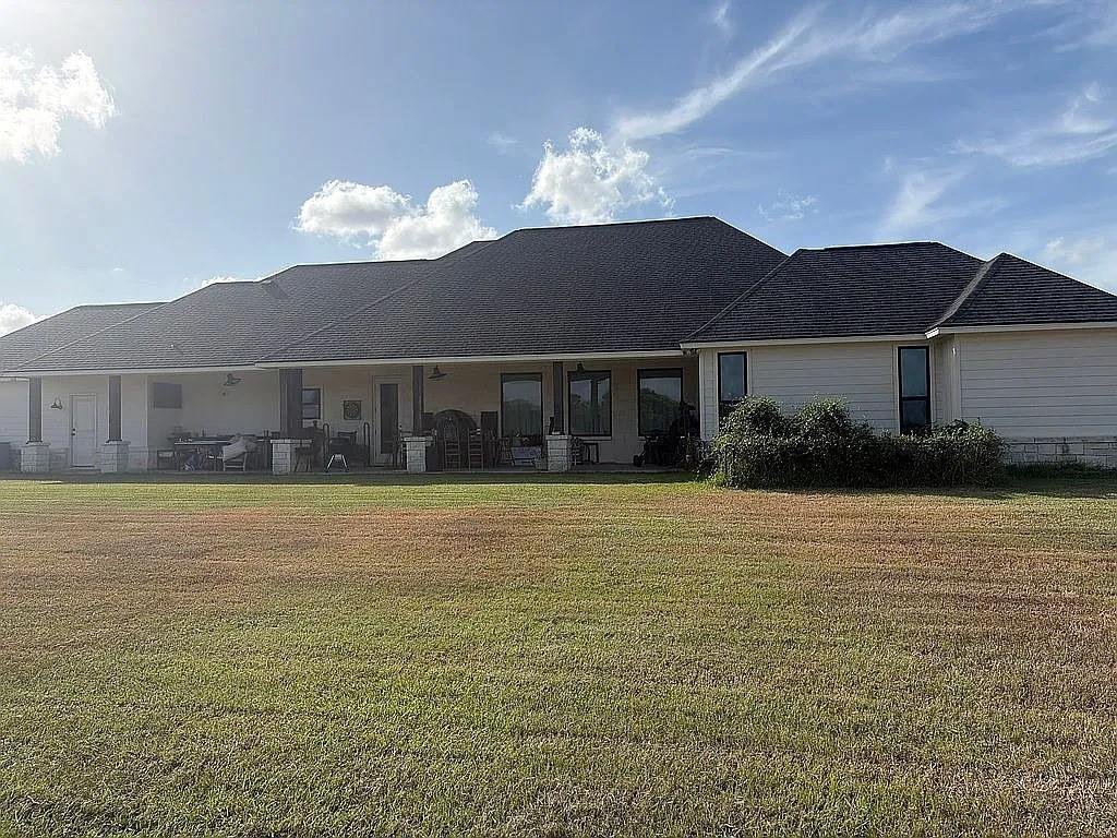 House in Angleton, Texas, United States 3 - 18879603