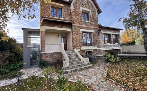 Haus in Mairie, Sainte-Geneviève-des-Bois, Frankreich 1