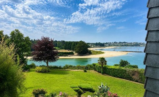 Villa in Plestin-les-Greves, Brittany, France 1