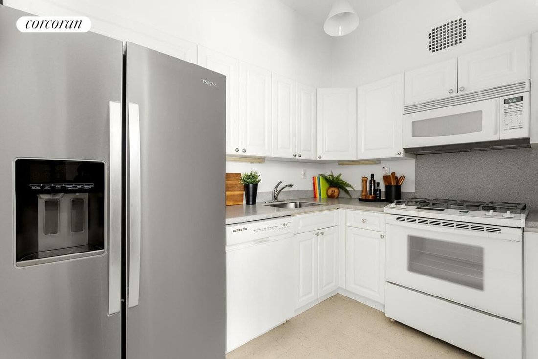 Co Op in New York, New York, United States 4 - 18885196