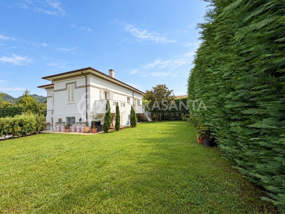Villa in Pietrasanta, Tuscany, Italy 1 - 18889458