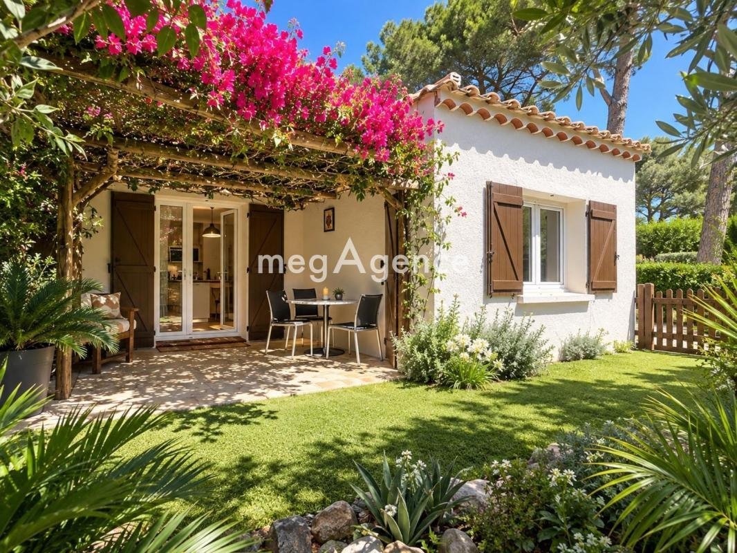 Casa a Six-Fours-les-Plages, Provenza-Alpi-Costa Azzurra, Francia 1 - 18887323