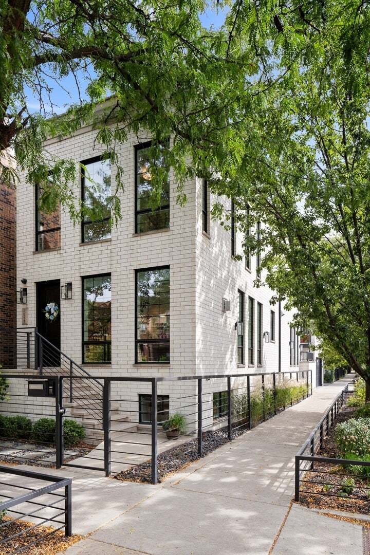 House in Chicago, Illinois, United States 1 - 18889585