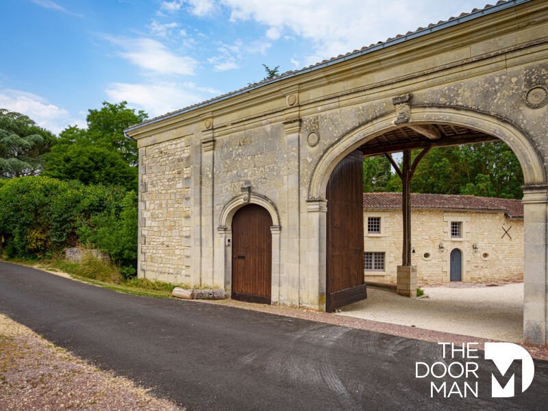 Casa en Les Trois-Moutiers, Nueva Aquitania, Francia 1 - 18891065