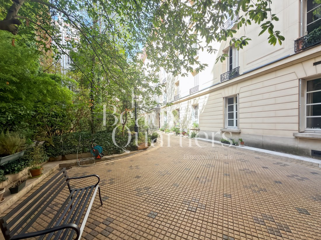 Apartment in Invalides, Paris 7e Arrondissement, Paris 4 - 18883250