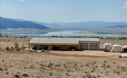 House in Eagle Nest, New Mexico, United States 1