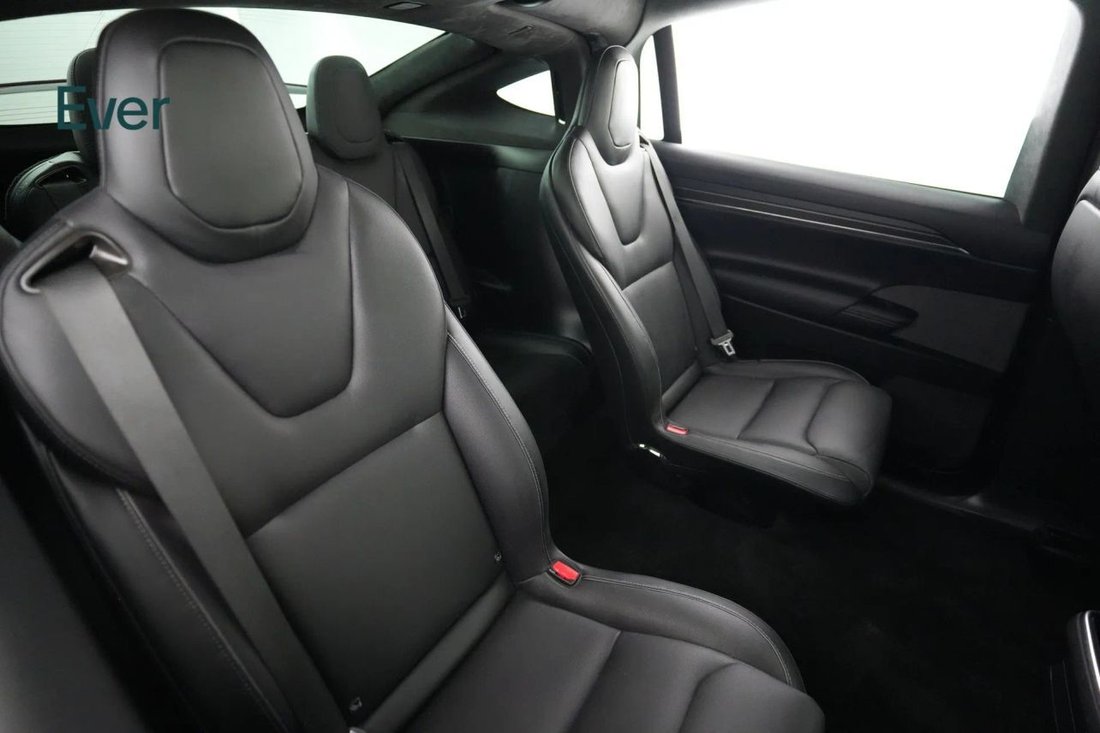 Suv in San Francisco, CA, United States 5 - 18699698