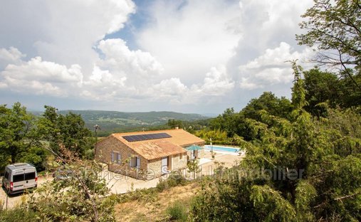 Villa in Saignon, Provence-Alpes-Côte d'Azur, France 1
