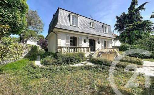 House in La Prevote, Thiais, France 1