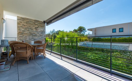Apartment in Valescure-Vaulongue-Clair Bois-Vallon Suveret, Saint-Raphaël, France 1