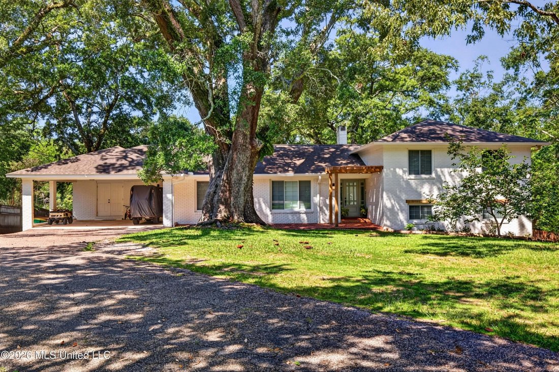 House in Ocean Springs, Mississippi, United States 1 - 18878853