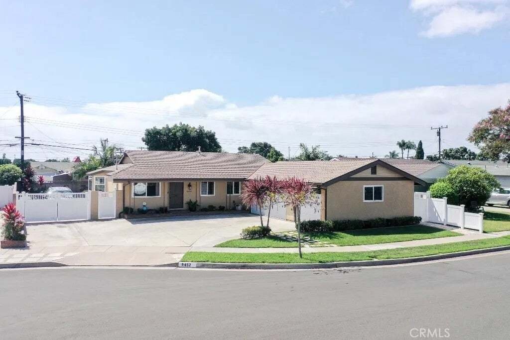 House in Huntington Beach, California, United States 2 - 18890073