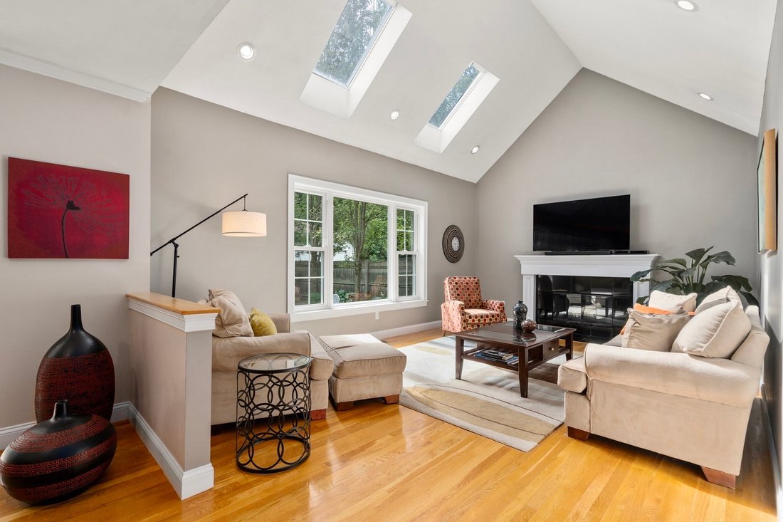 House in Milton, Massachusetts, United States 4 - 18890559