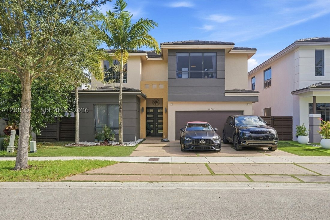 House in Miami, Florida, United States 3 - 18889851