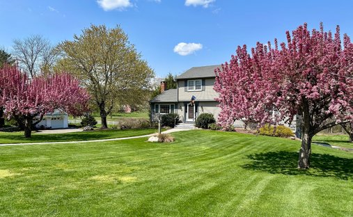 House in Simsbury, Connecticut, United States 1