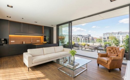 Apartment in Chemins des Vignes, Issy-les-Moulineaux, France 1