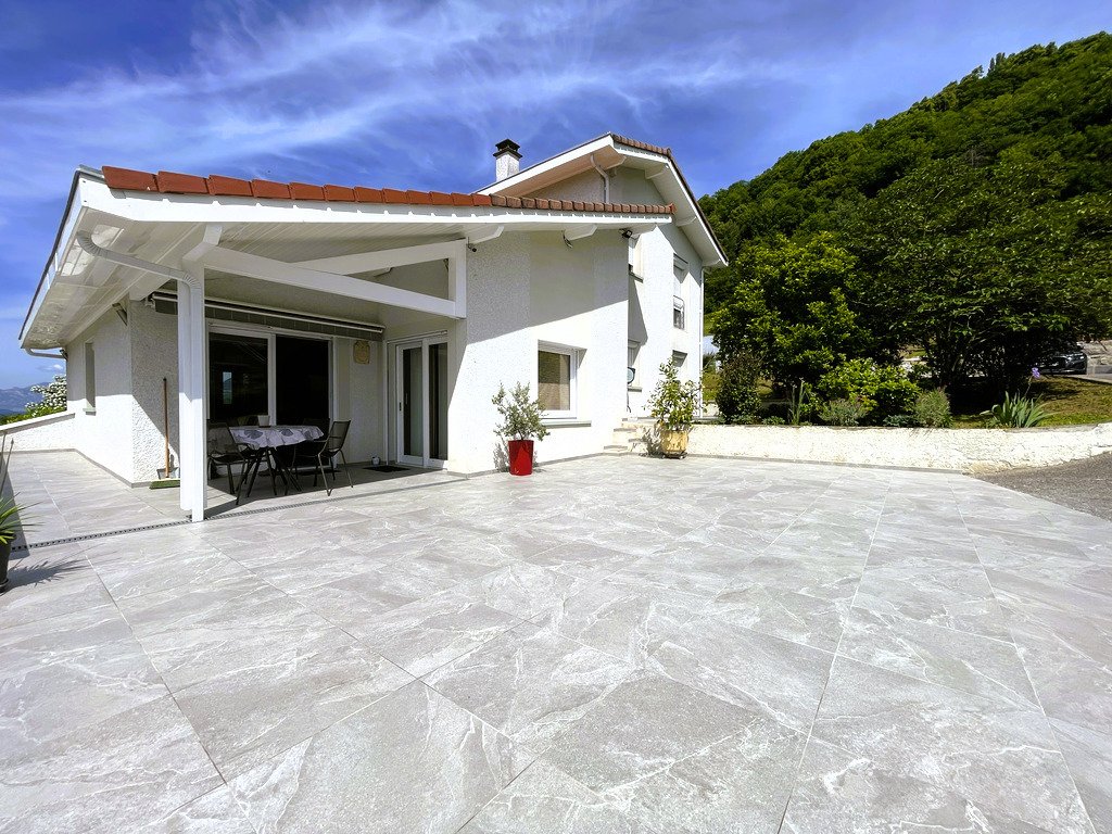 House in La Pierre, Auvergne-Rhône-Alpes, France 2 - 18881459