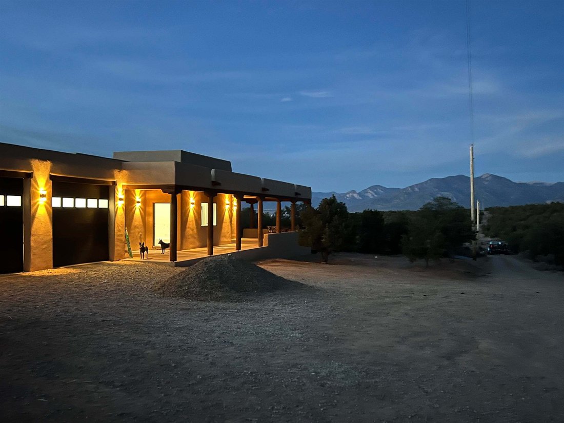 House in Ranchos de Taos, New Mexico, United States 3 - 18888332