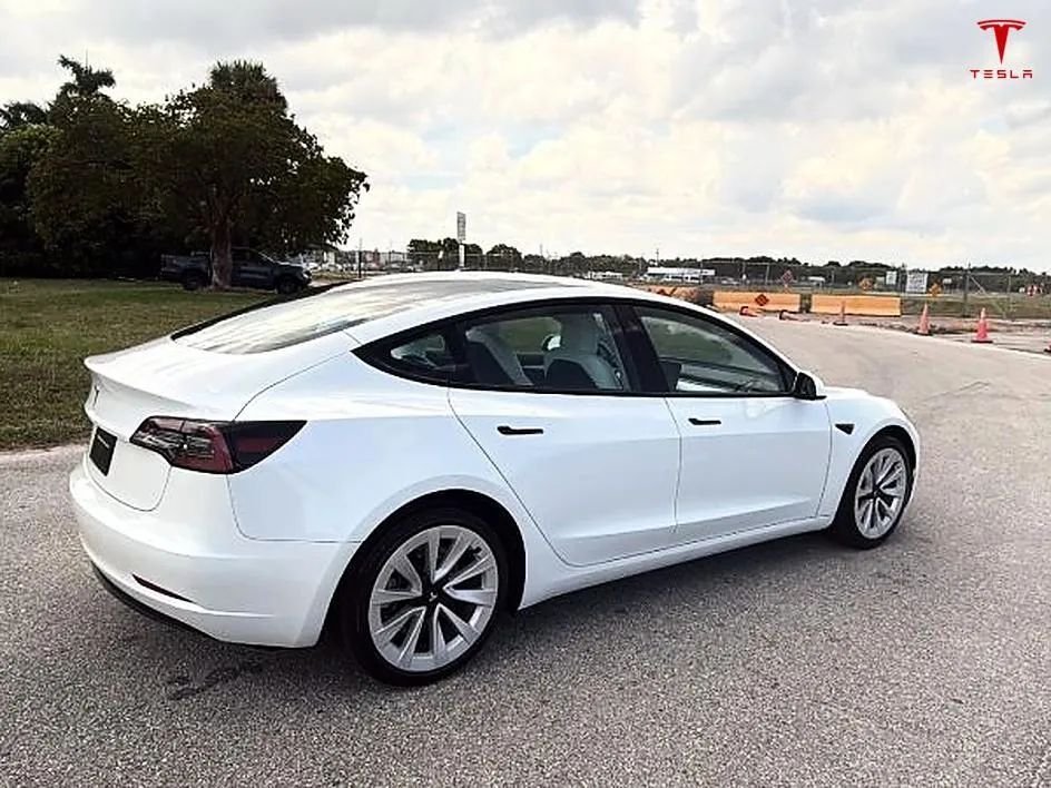 Sedan in West Palm Beach, FL, United States 5 - 16804866