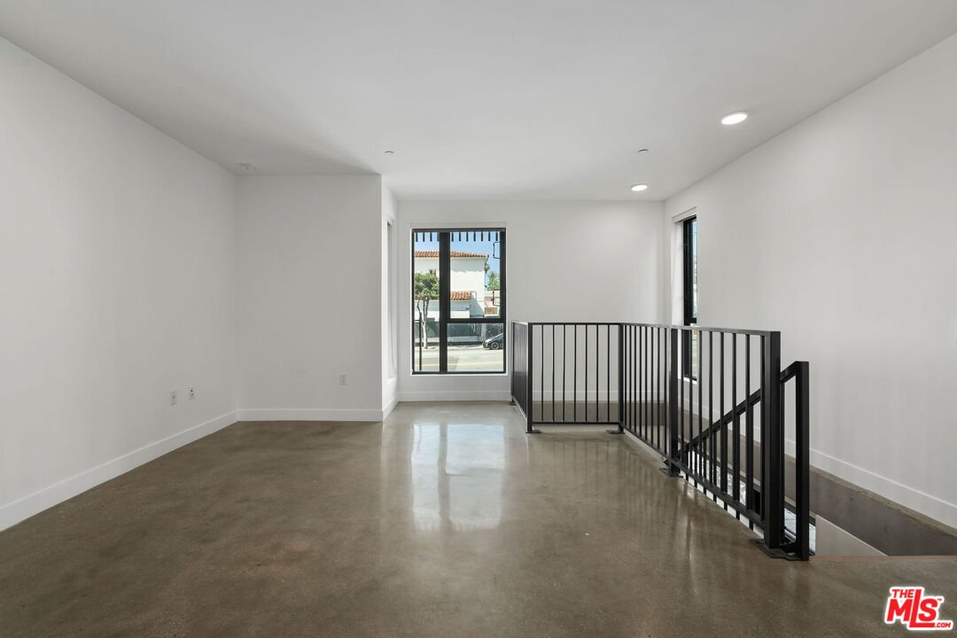 Los Angeles, California, United States 4 - 18891159
