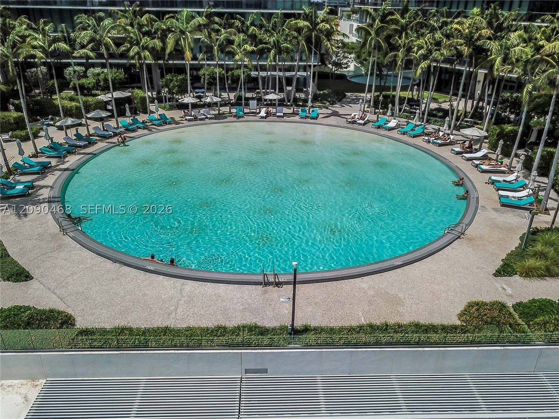 Condo in Miami, Florida, United States 4 - 18889422
