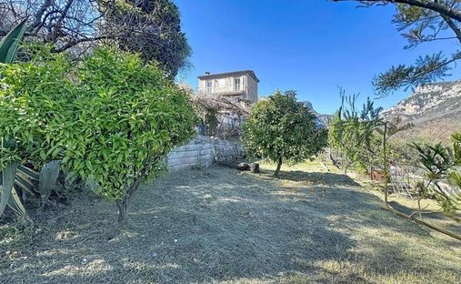 Maison à Châteauneuf-Grasse, Provence-Alpes-Côte d'Azur, France 1