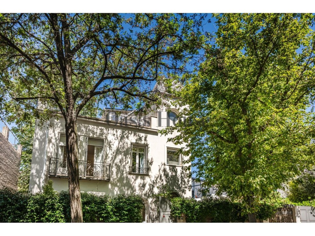 Chalet a Retiro, Madrid, Spagna 1 - 18890623