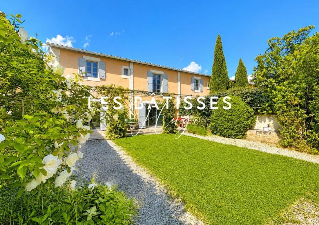 Casa en Mollégès, Provenza-Alpes-Costa Azul, Francia 1 - 18881650