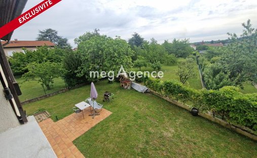 House in Centre-Bourg, Saint-Genis-Laval, France 1