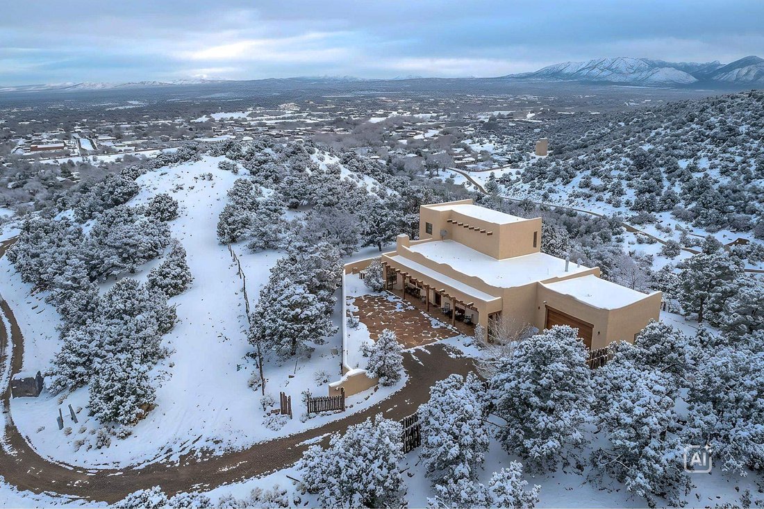 House in Ranchos de Taos, New Mexico, United States 5 - 18888373