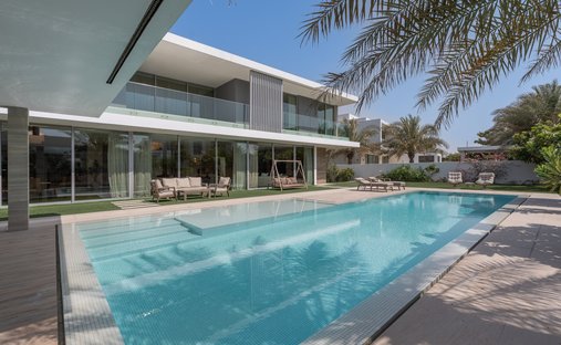 Villa in Hadaeq Sheikh Mohammed Bin Rashid, Dubai, United Arab Emirates 1