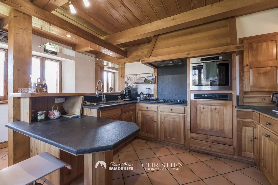 Villa in Chamoux-sur-Gelon, Auvergne-Rhône-Alpes, France 2 - 15494087