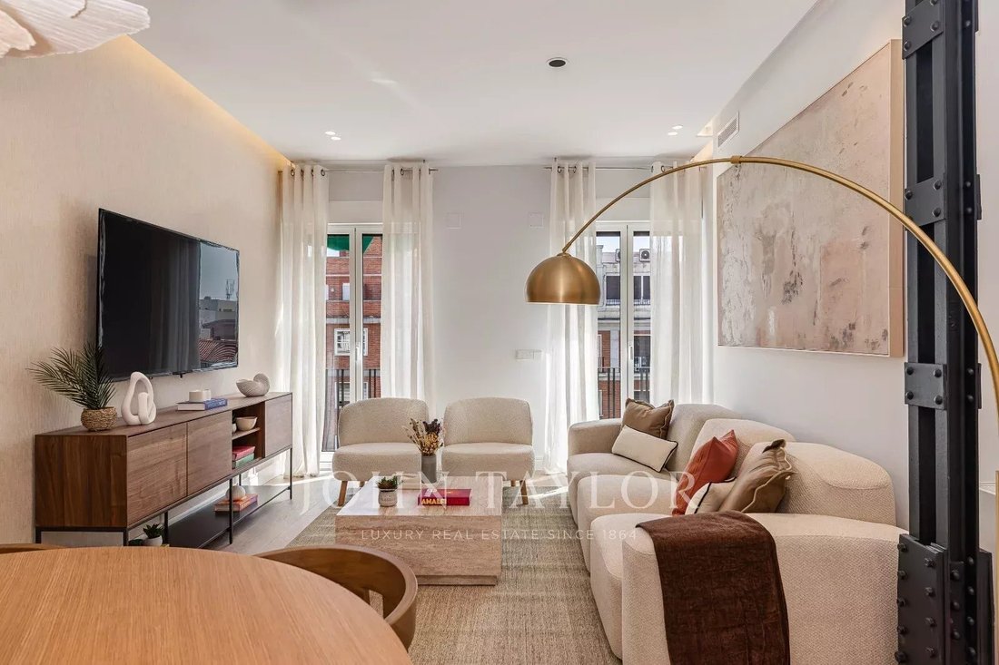 Apartment in Chamberi, Madrid, Spain 2 - 18891311