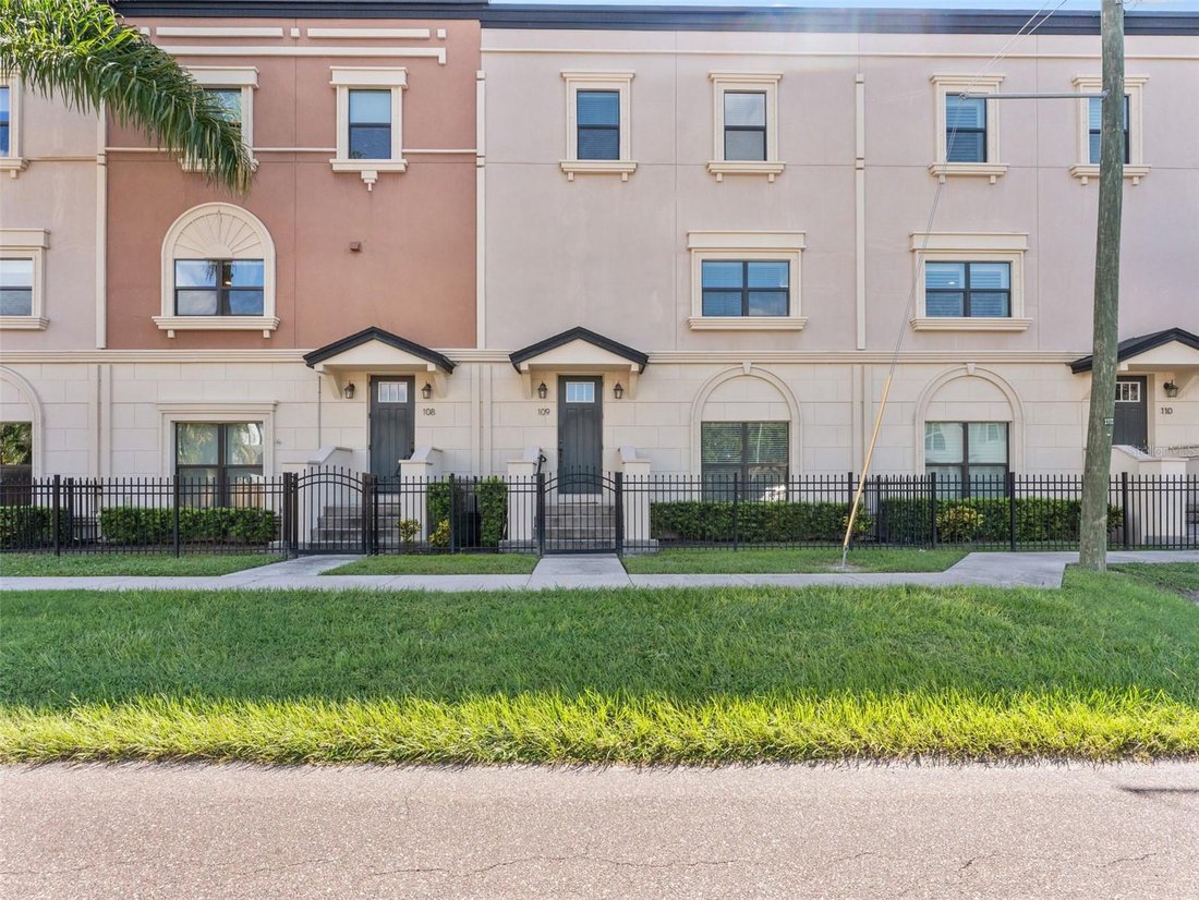 Townhouse in Tampa, Florida, United States 1 - 18889316