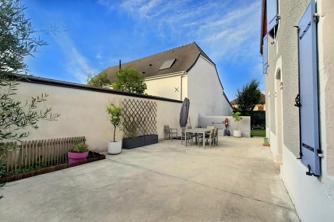 Haus in Bourg, Lons, Frankreich 3 - 18884792