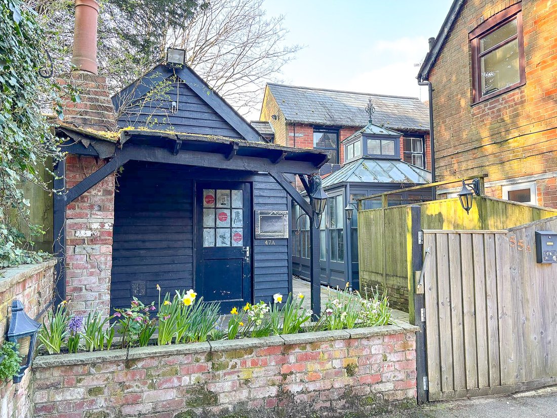 House in Brockenhurst, England 2 - 18889308