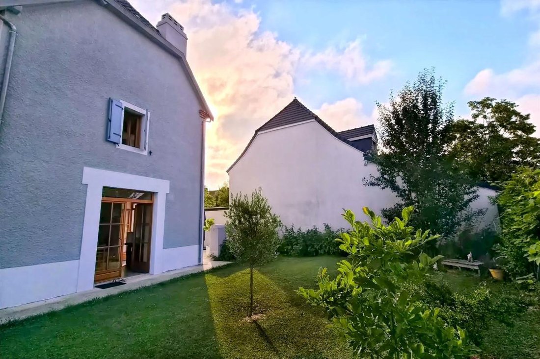 Haus in Bourg, Lons, Frankreich 2 - 18884792