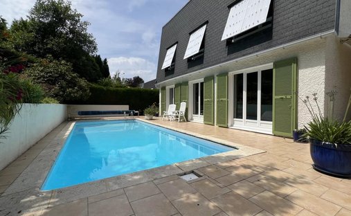 House in La Boissiere, Plaisir, France 1