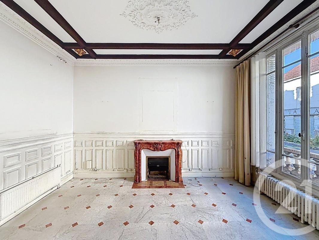 House in Villejuif, Ile-de-France, France 2 - 18883674