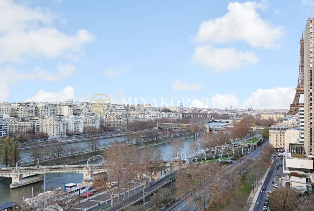 Apartment in Violet Commerce, Paris 15e Arrondissement, Paris 4 - 16918857