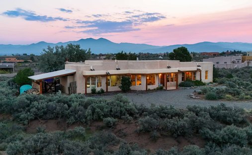 House in Ranchos de Taos, New Mexico, United States 1