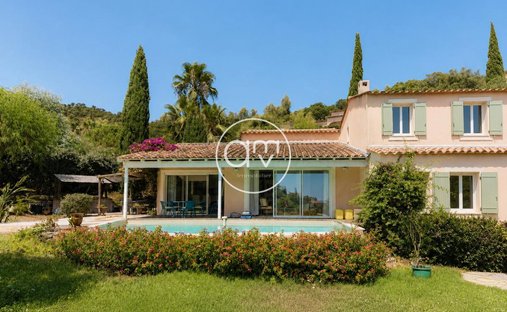 Villa en Hyères, Provenza-Alpes-Costa Azul, Francia 1