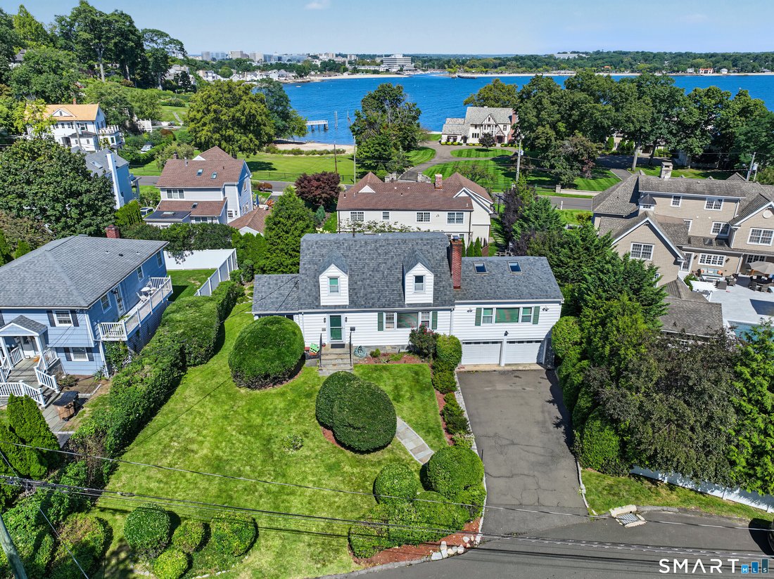 House in Stamford, Connecticut, United States 3 - 18890796